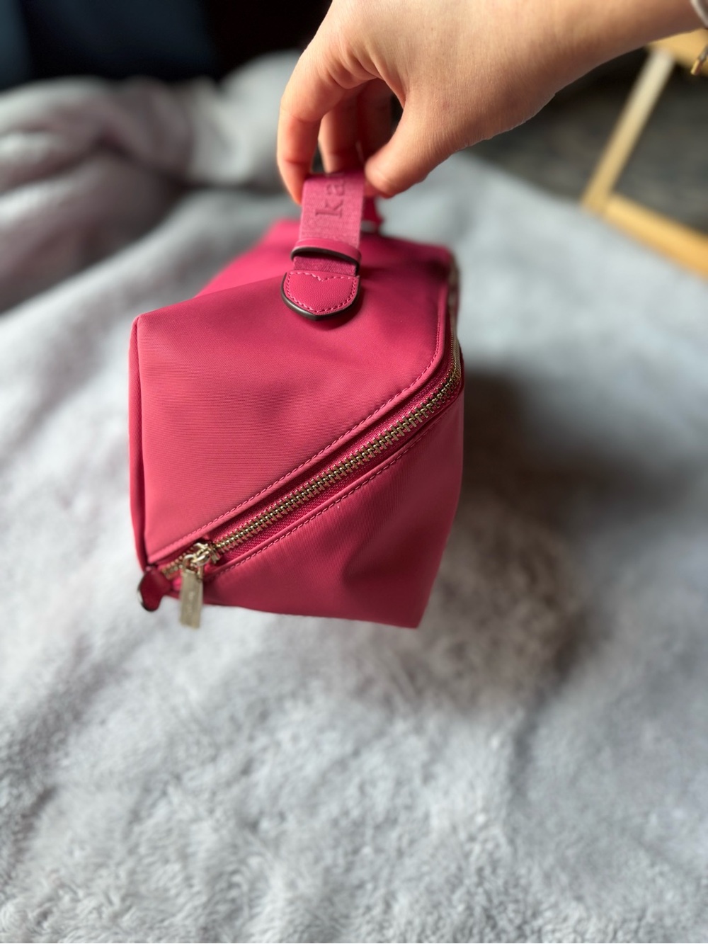 Kate Spade Carter Nylon Travel Cosmetic Pouch Rose Oil Pink Makeup Bag